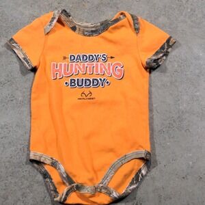Realtree‎ Daddy's Hunting Buddy Onesie 3-6M Orange Camo Trim Baby Bodysuit